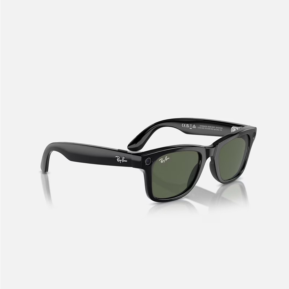 Ray-Ban Meta Wayfarer Sunglasses